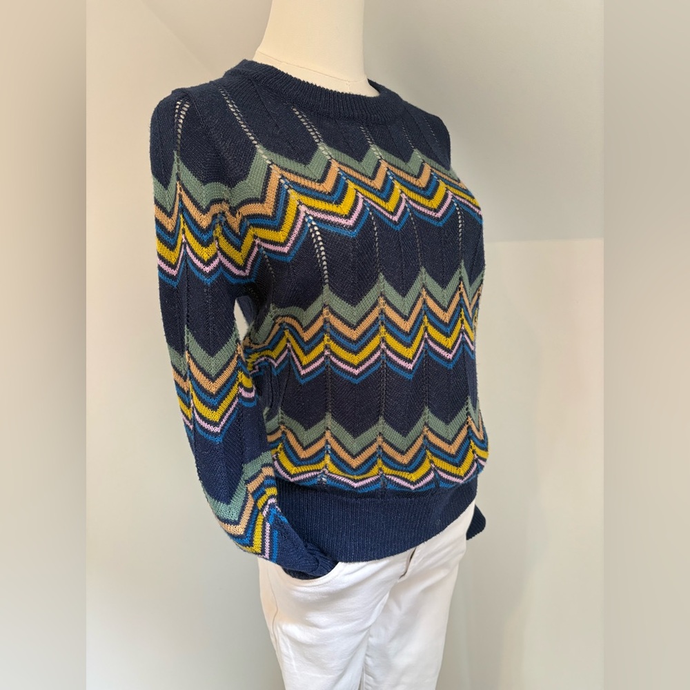 Heartloom Missoni inspired chevron stripe sweater in very good condition. Navy